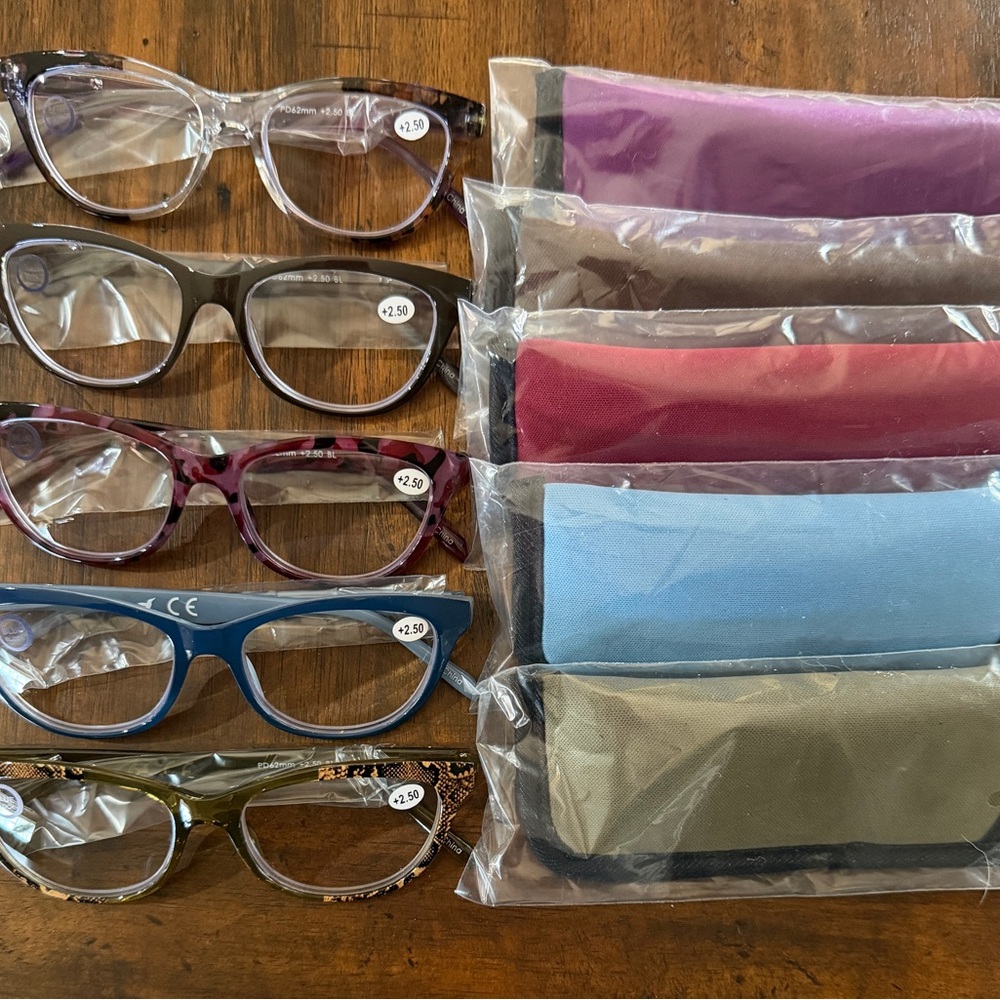 Hummingbird Reading Eyeglasses Set of 5 with Colorful Cases